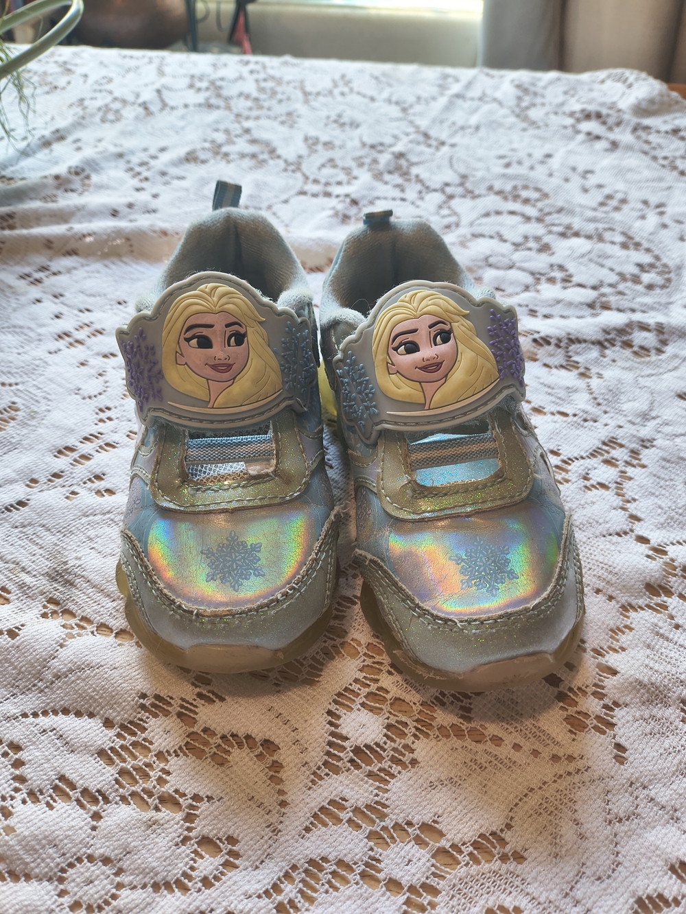 Light up Disney Frozen Elsa holographic blue sneakers size 8 toddler - Picture 3 of 10